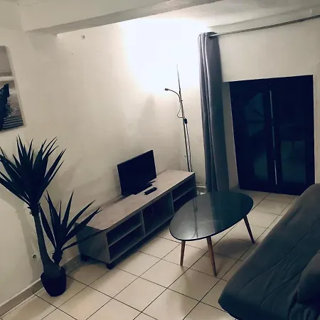 شقة Chez Florian قرقشونه